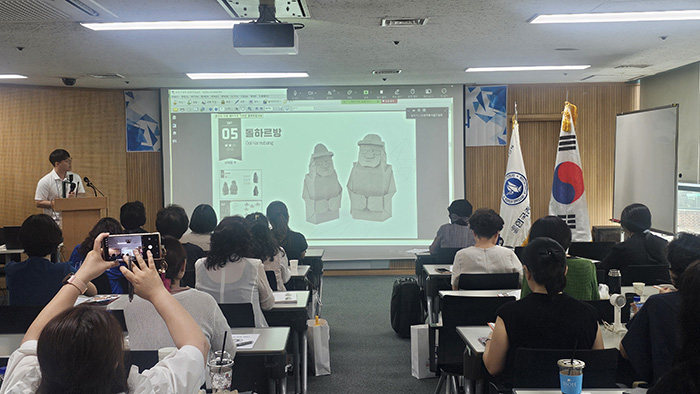 03p_1 2025년 신간 서적 데일리 종이접기 소개(유태용 종이접기창작위원).jpg